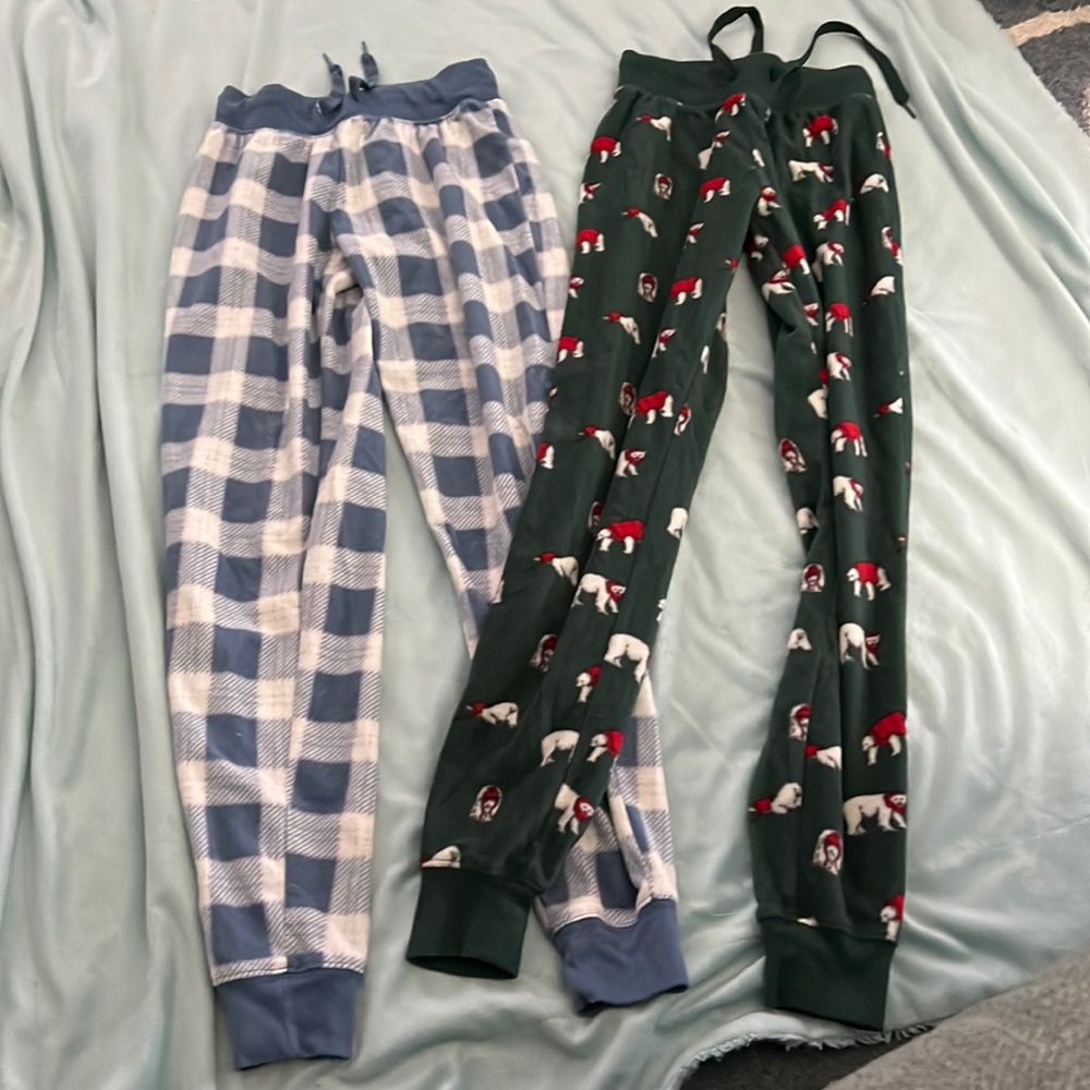 Two aeropostale fleece sweatpants